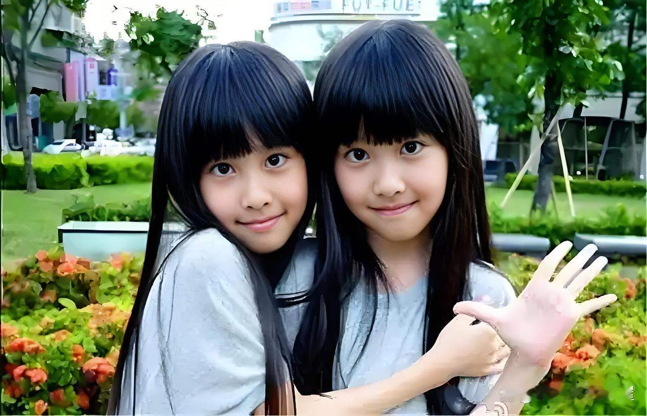 12岁双胞胎姐妹失联，21日晚离家22日还去同学家喝过水；当地警方：正通过各种途