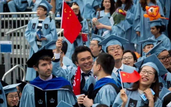 “中国30万留学生在美窃取机密！”美议员1个月前不仅污蔑留学生是间谍，还要禁中国