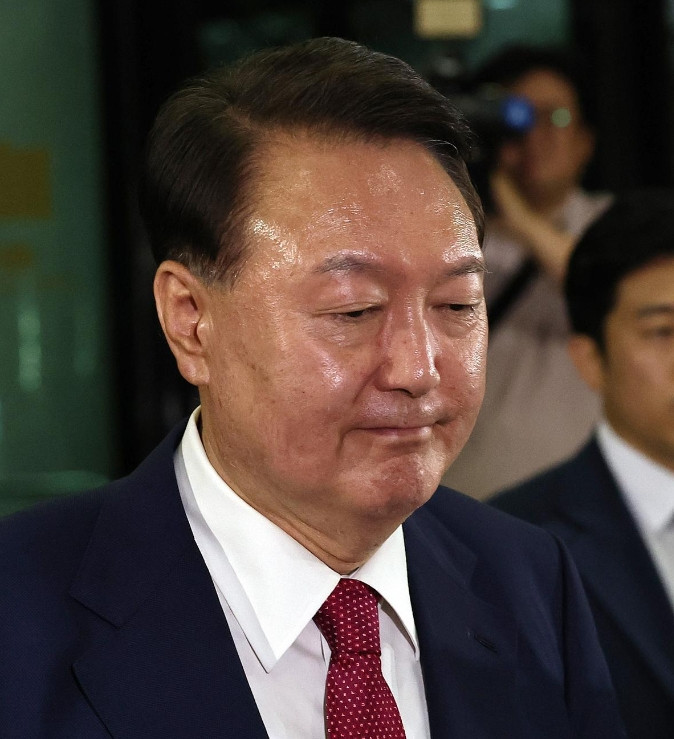 韩国媒体消息，尹锡悦的逮捕令实质审查将于7月9日下午举行，此次审查的焦点是赵恩