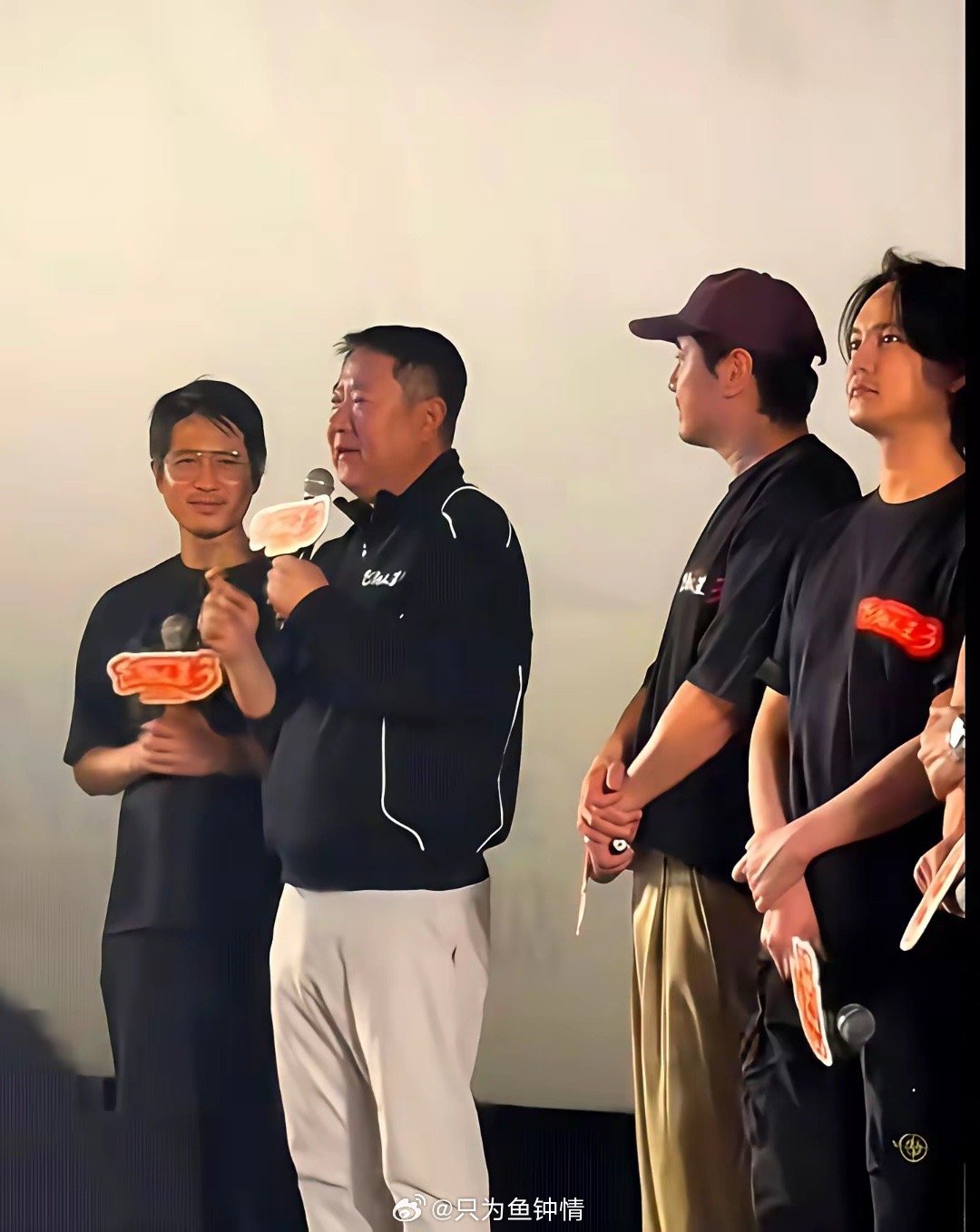 十年前，没人敢接韩寒的剧本。于冬直接拍出3.5亿保底：亏了算我的。他不是在赌。是