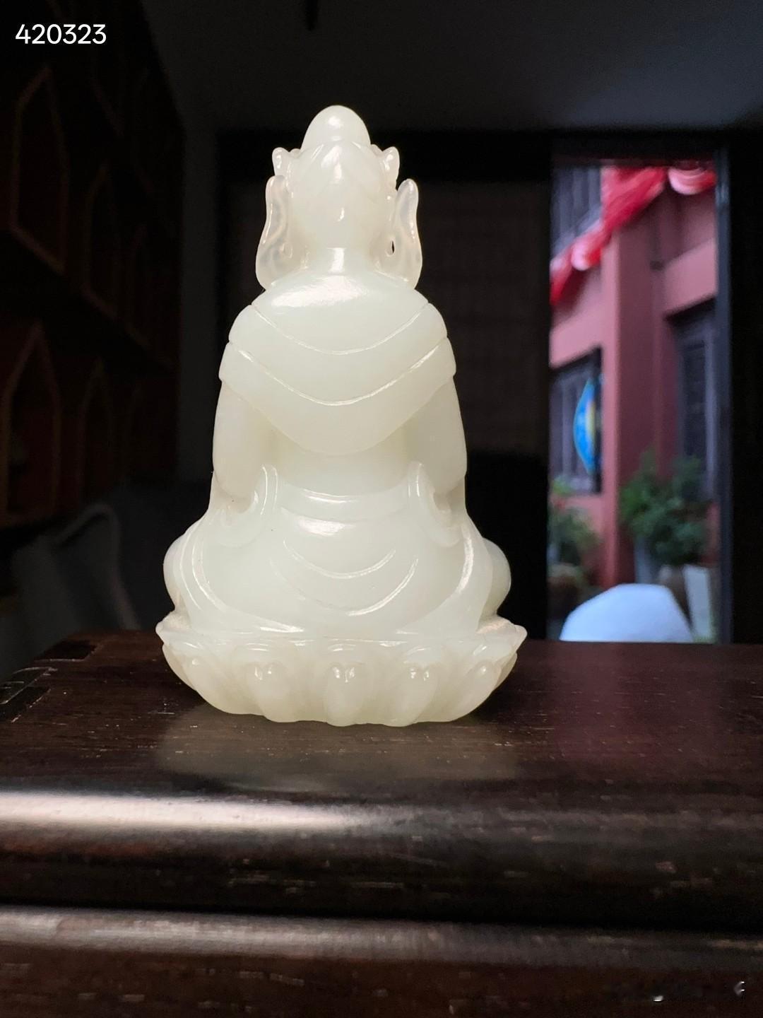 清代和田白玉佛