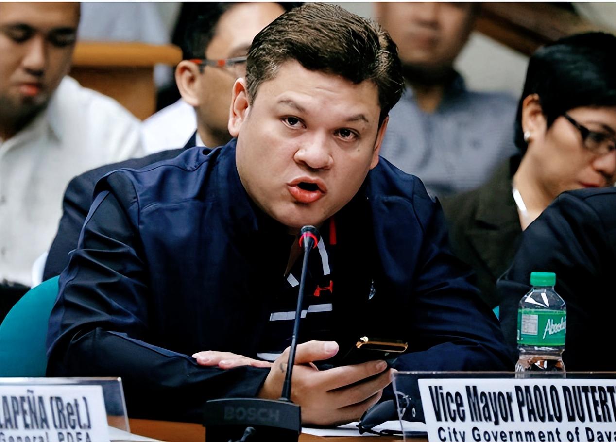 美伊冲突的火苗还在烧，远在东南亚的菲律宾却先乱了套，一边是政界人士拍桌警告，说本