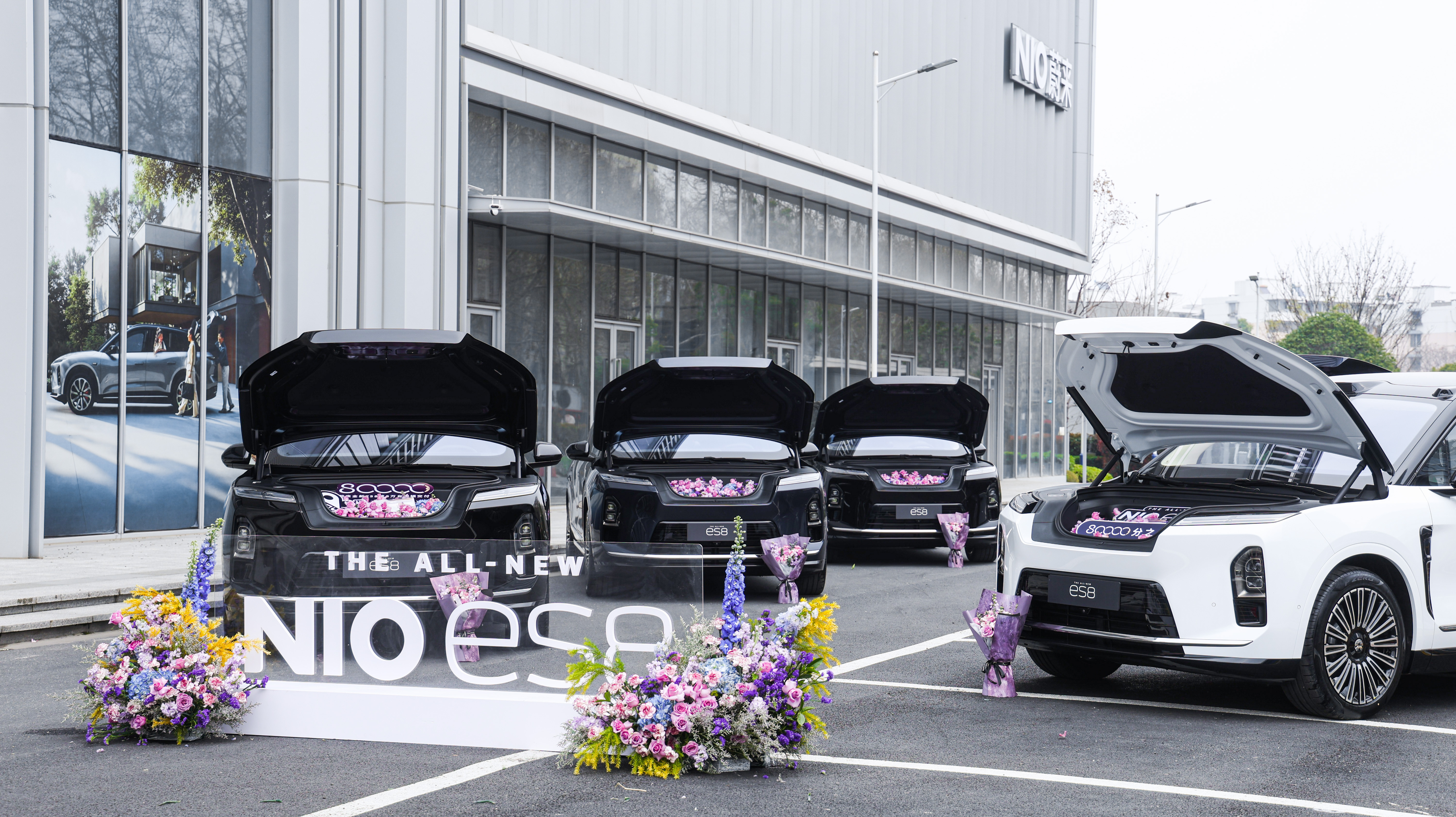 每当跟兄弟或者媒体朋友聊到ES8大家都表示很认可它的诚意与产品力当初买它，其实