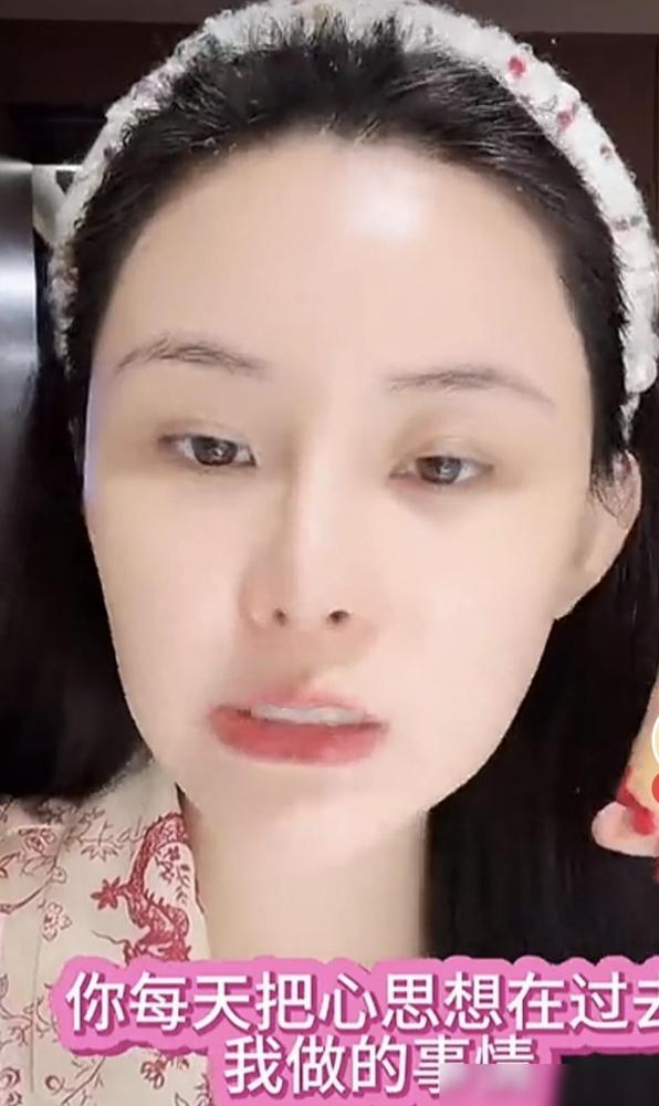 张颖颖这波，简直是现实版“恶女搞钱爽文”！前几年跟汪小菲的感情纠葛，闹得一