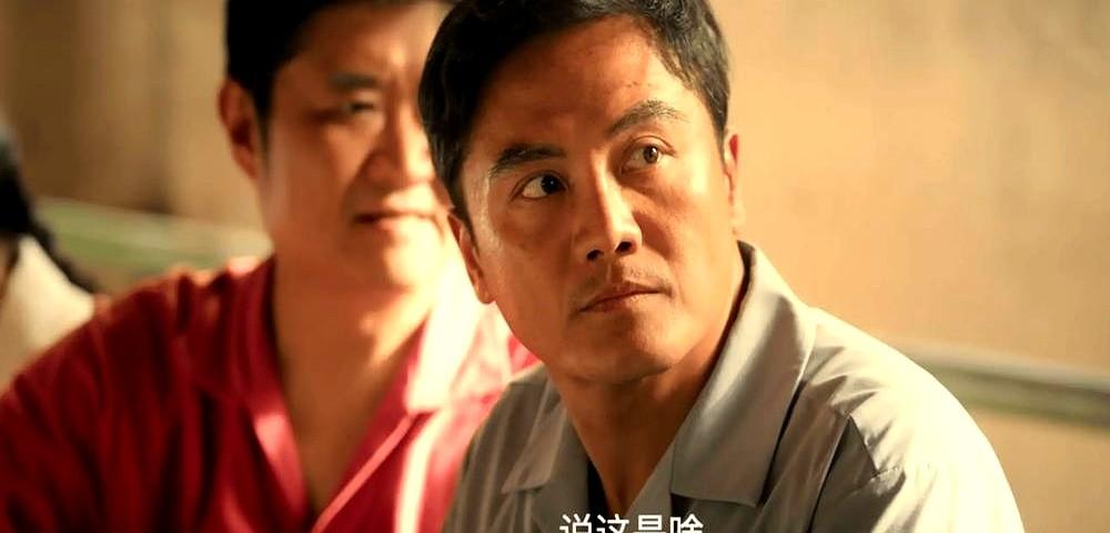 张嘉益这回够狠，新剧里让老婆王海燕去给别人当婆婆。刚看到演员表我真愣了，心想