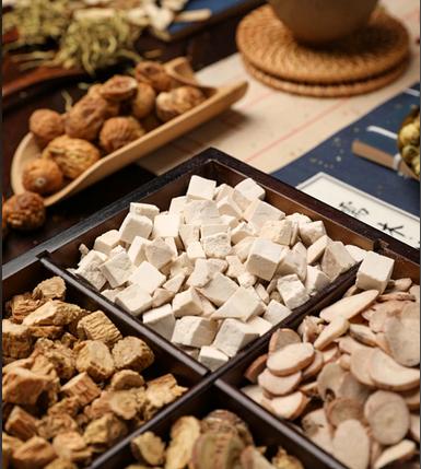 肠息肉切了又长?别再盲目,听听我的肺腑之言!许多人并不清楚,肠息肉并非孤立存