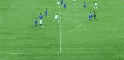 上海申花也不中用啊！上半场就0:2落后神户胜利船！本以为申花会为中国足球争口