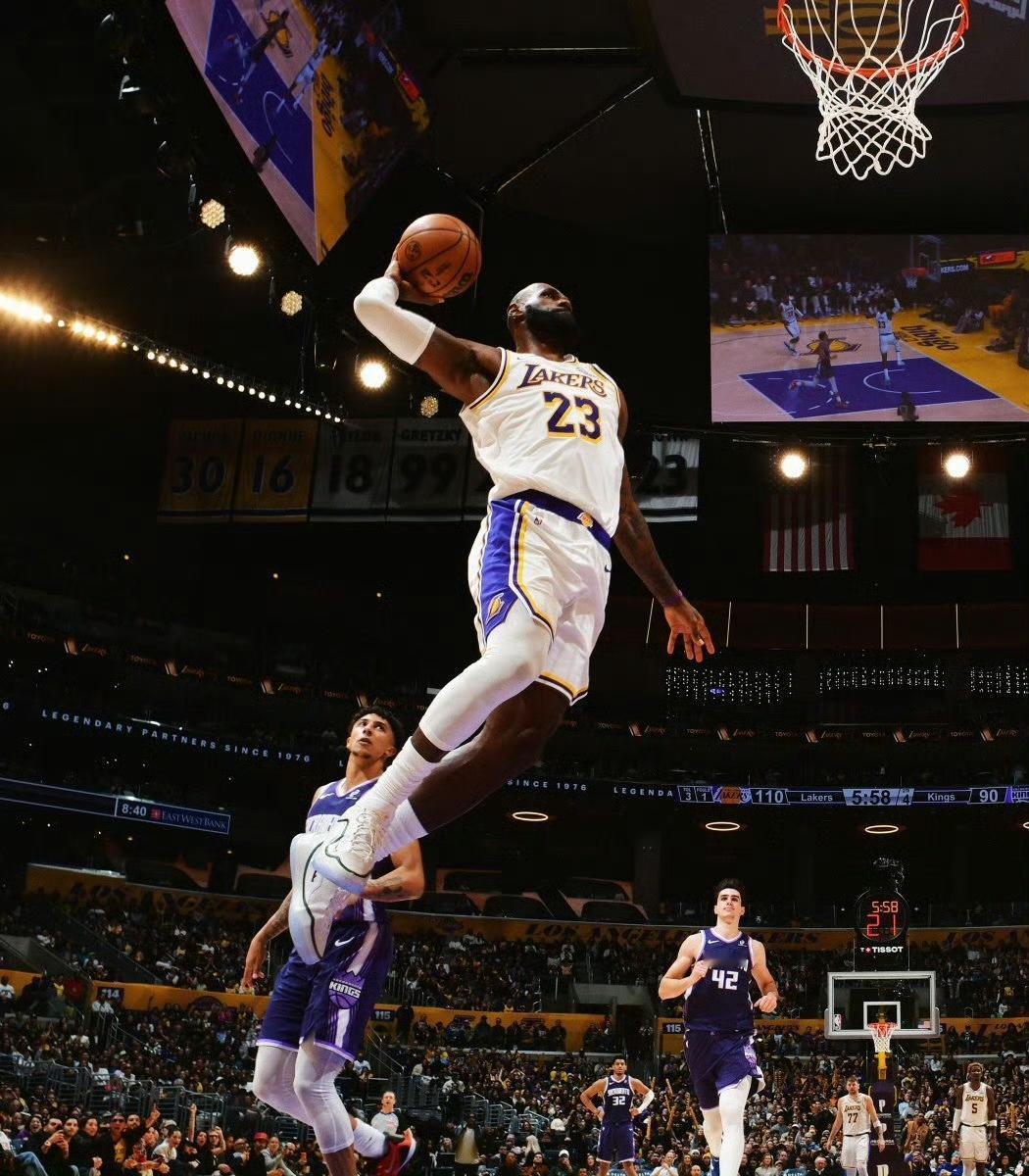 强化防守，湖人将会是总冠军热门球队！本赛季前30场赛事，湖人取得20胜10负的