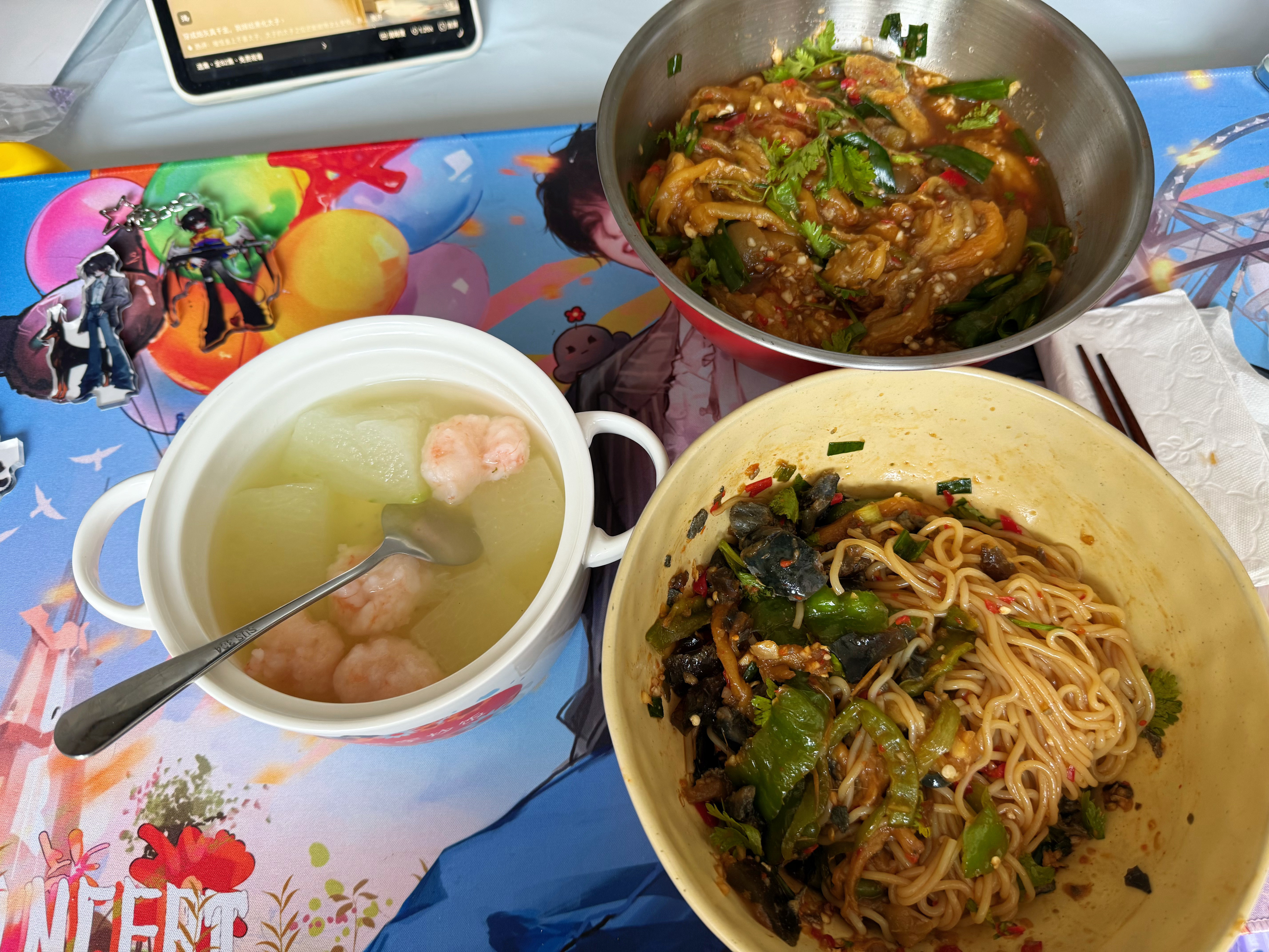 一顿做了一天半的饭擂椒茄子皮蛋凉拌冷面凉拌茄子冬瓜虾滑汤