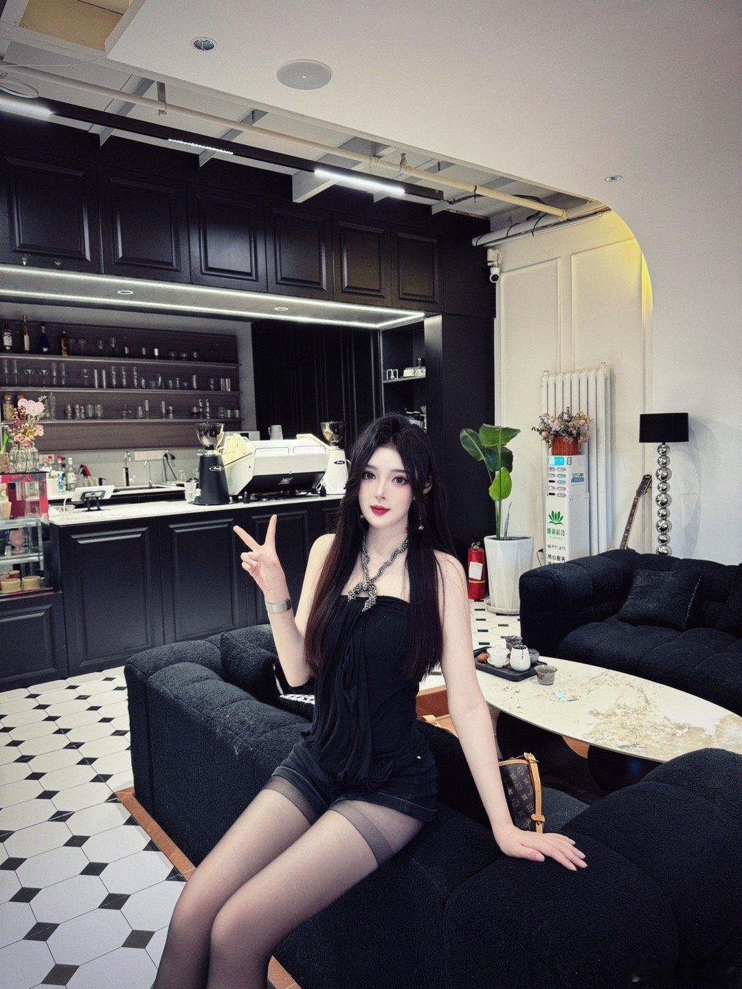 悦己阅己越己.​​​