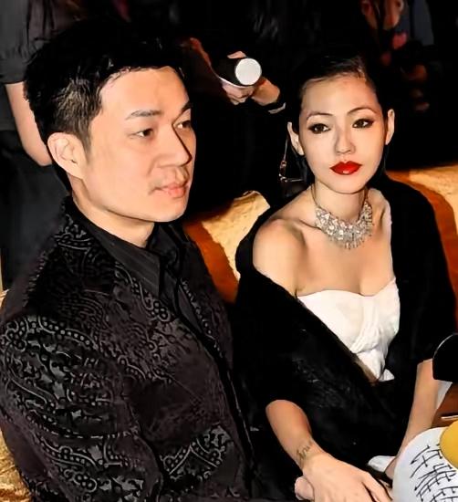 大S走后，小S婚姻的“反常”甜蜜。小S最近，跟许雅钧不停秀恩爱，，自大S去世后