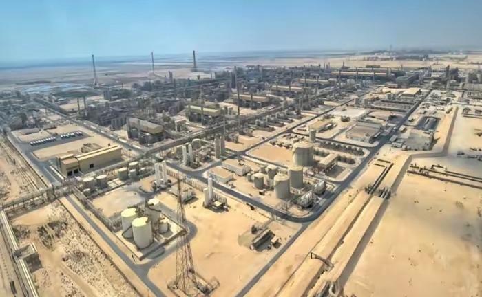 中方拒绝派军舰护航后，美疑似借卡塔尔之手敲打北京，宣布对华天然气断供！卡塔尔