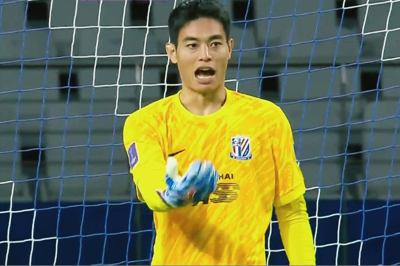 中超球队第二胜！上海申花2：0完胜韩国首尔FC，门将薛庆浩获全场最佳。第55