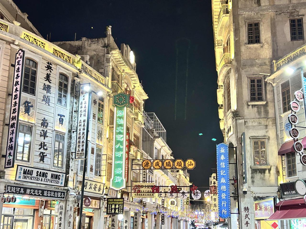 昨天去汕头小公园玩，一个字“累”。都是老房子，政府收拾装修后，不得不说真的