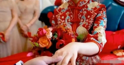 “我没有满足你？”2024年，湖南女子订完婚就和男友同居，刚“体验”了4天，女子