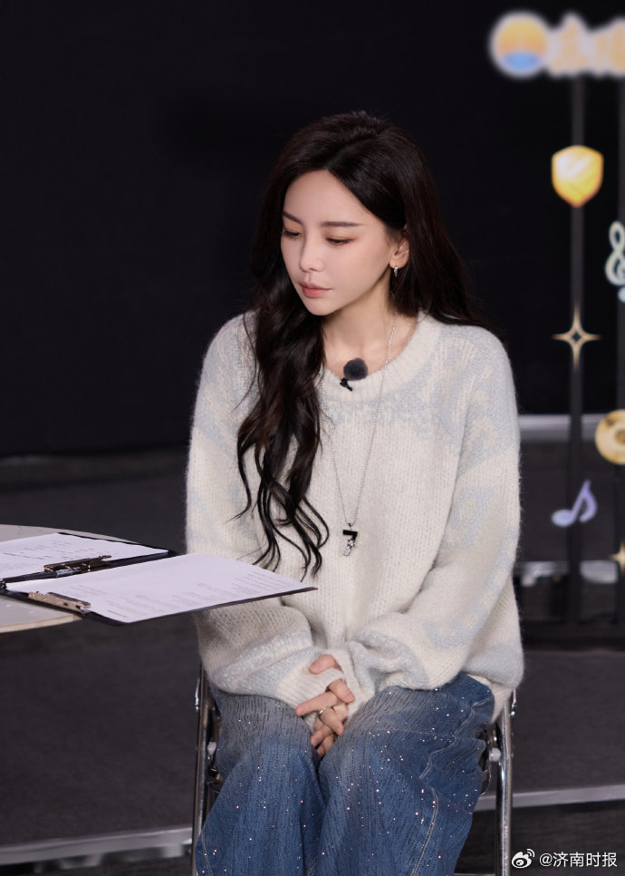 【#于文文仍在住院观察#】#于文文没有生命危险#2月1日，歌手在贵州安顺的商演
