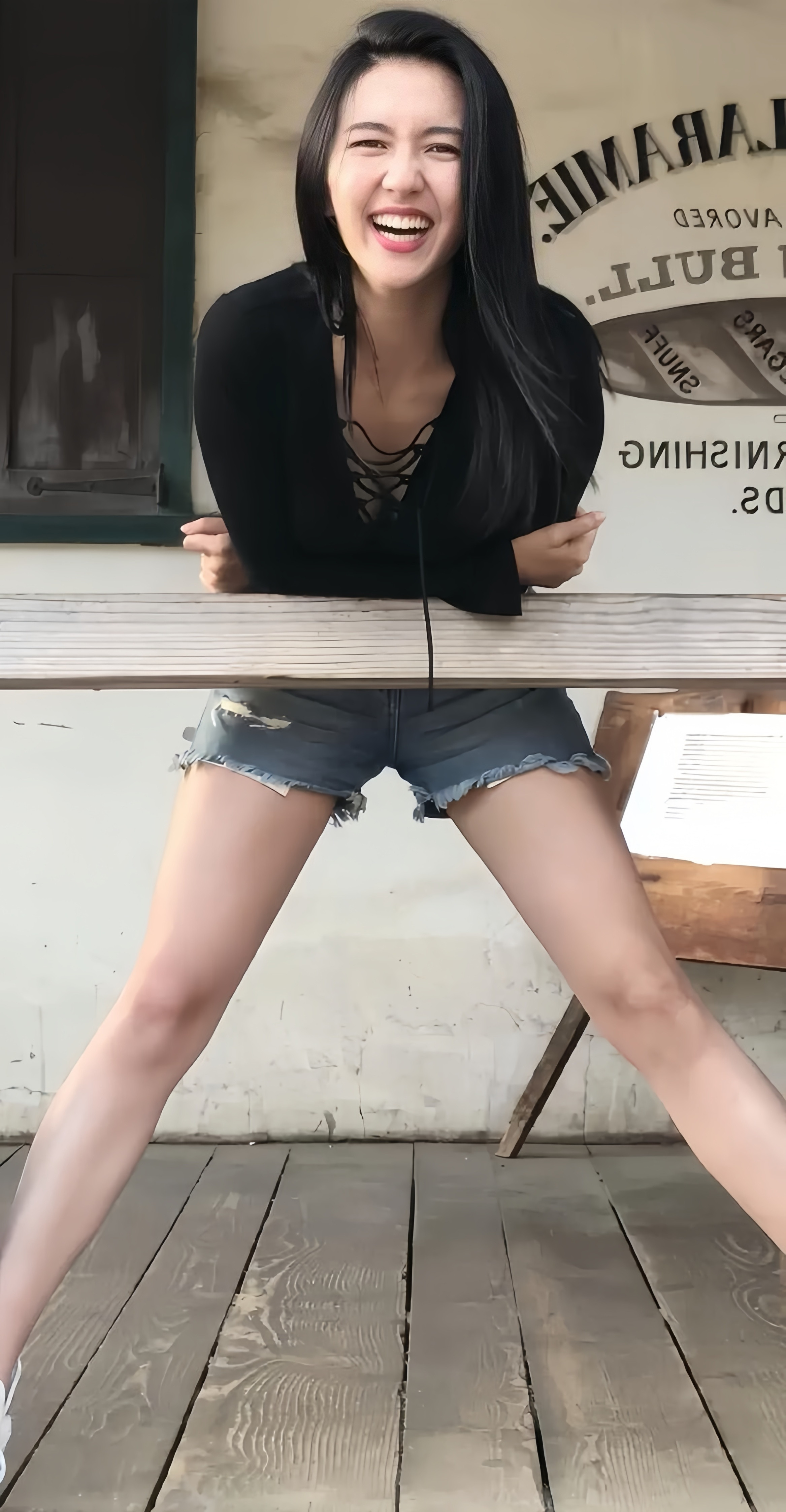 卿本佳人——许龄月，生活与演艺之间的性感迷人穿搭写真！