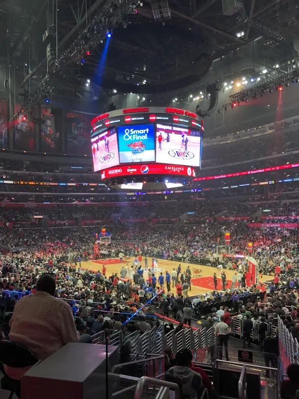 何猷君：31岁买下NBA球队，他爹没做到的事，他用另一种方式赢了在竞争激烈的商