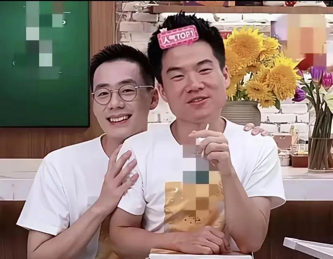 顿顿离开东方甄选后，个人觉得老东家会越来越难。首先，东方甄选大号已经沦为第