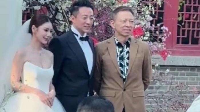汪小菲二婚婚礼上，再次看到这个男人时，我瞬间傻眼了：老婆可以换，兄弟不行。2