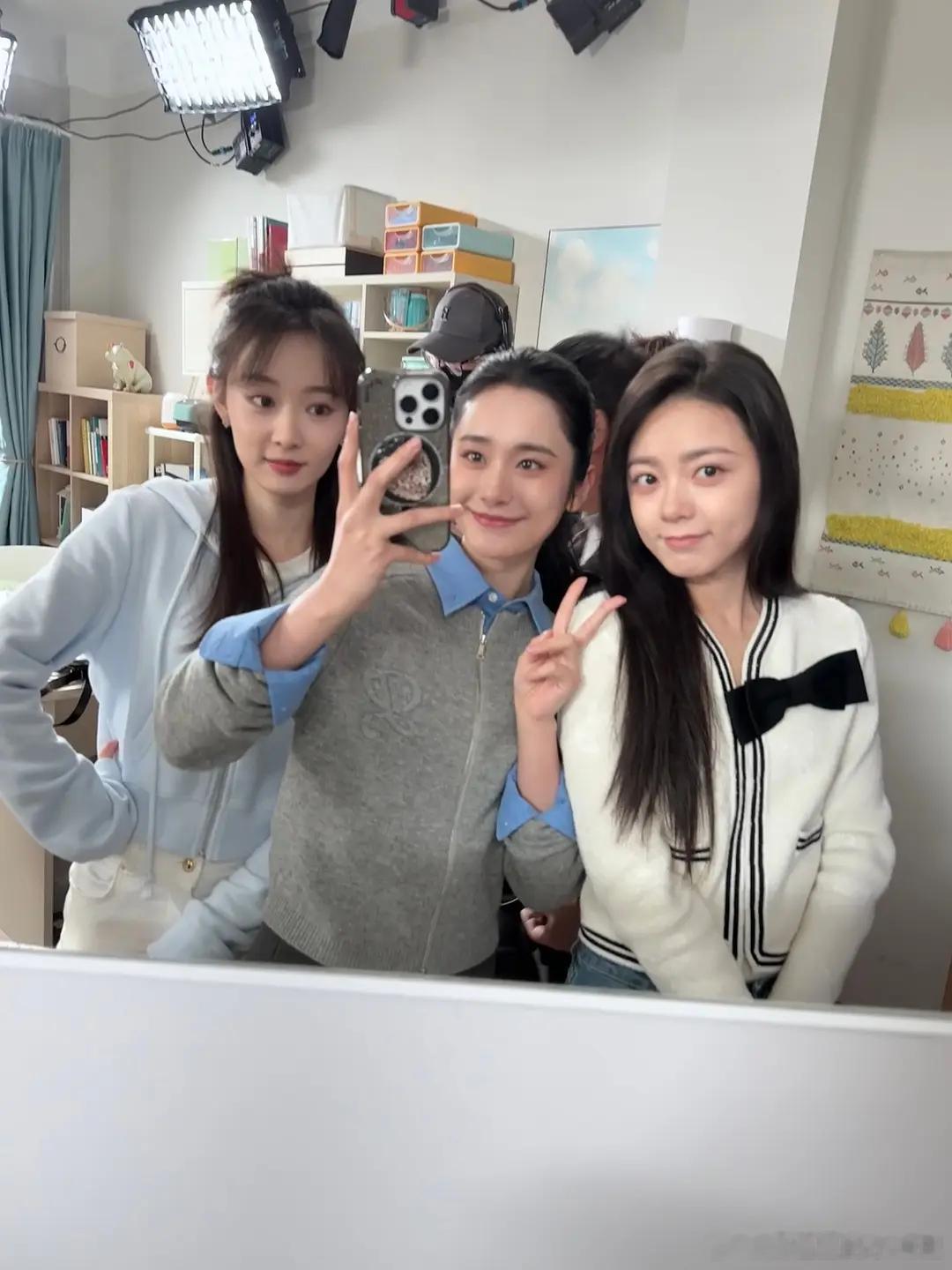 骄阳似我光污染骄阳似我女主女配合照，谁的长相是你的菜？