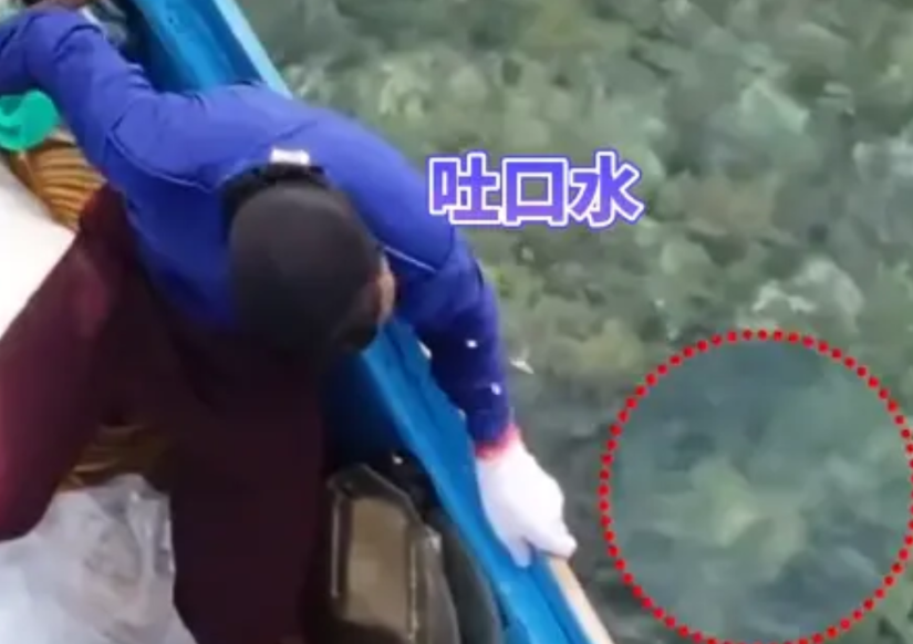 菲律宾要求中国赔偿3960亿据多家外媒报道，近日，菲律宾参议院通过议案，要求