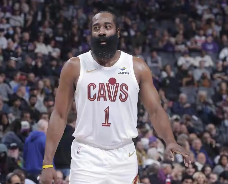 不服不行！今天又是登黑吃不下午饭的一天！骑士119-117逆转掘金，全场被掘金