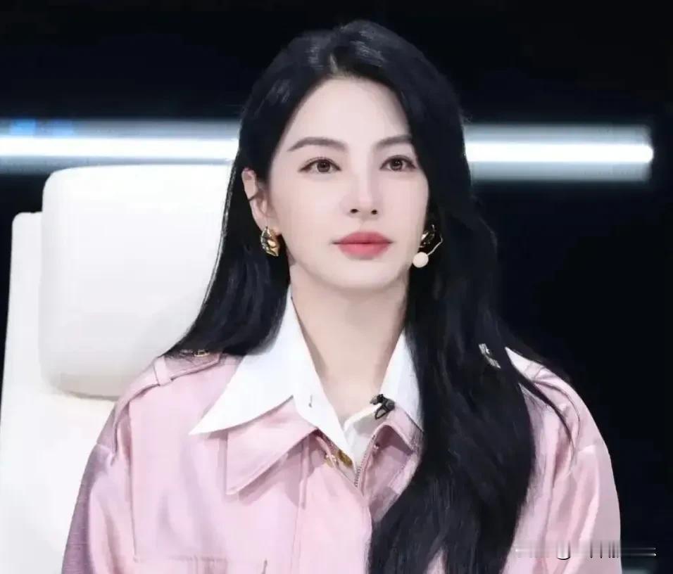 2026年1月事业有点“危险”的10位明星1，侯明昊演技绿茶秀萌2，张