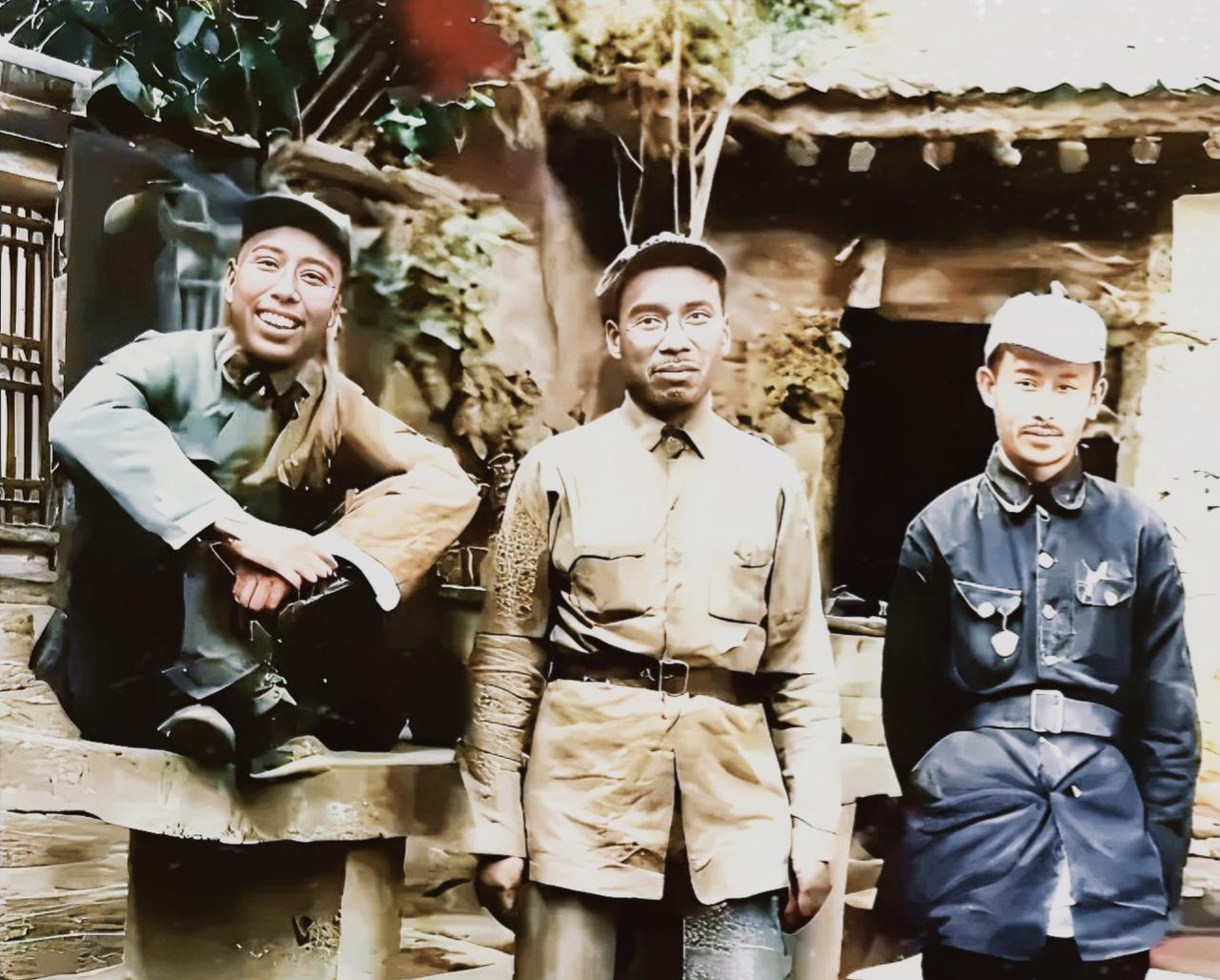 老照片——朱、关、王？