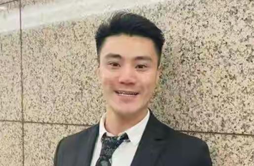 匪夷所思！丁瑀直闯国民党党部，怒斥郑丽文不配做党主席！12月31日下午，丁瑀在国