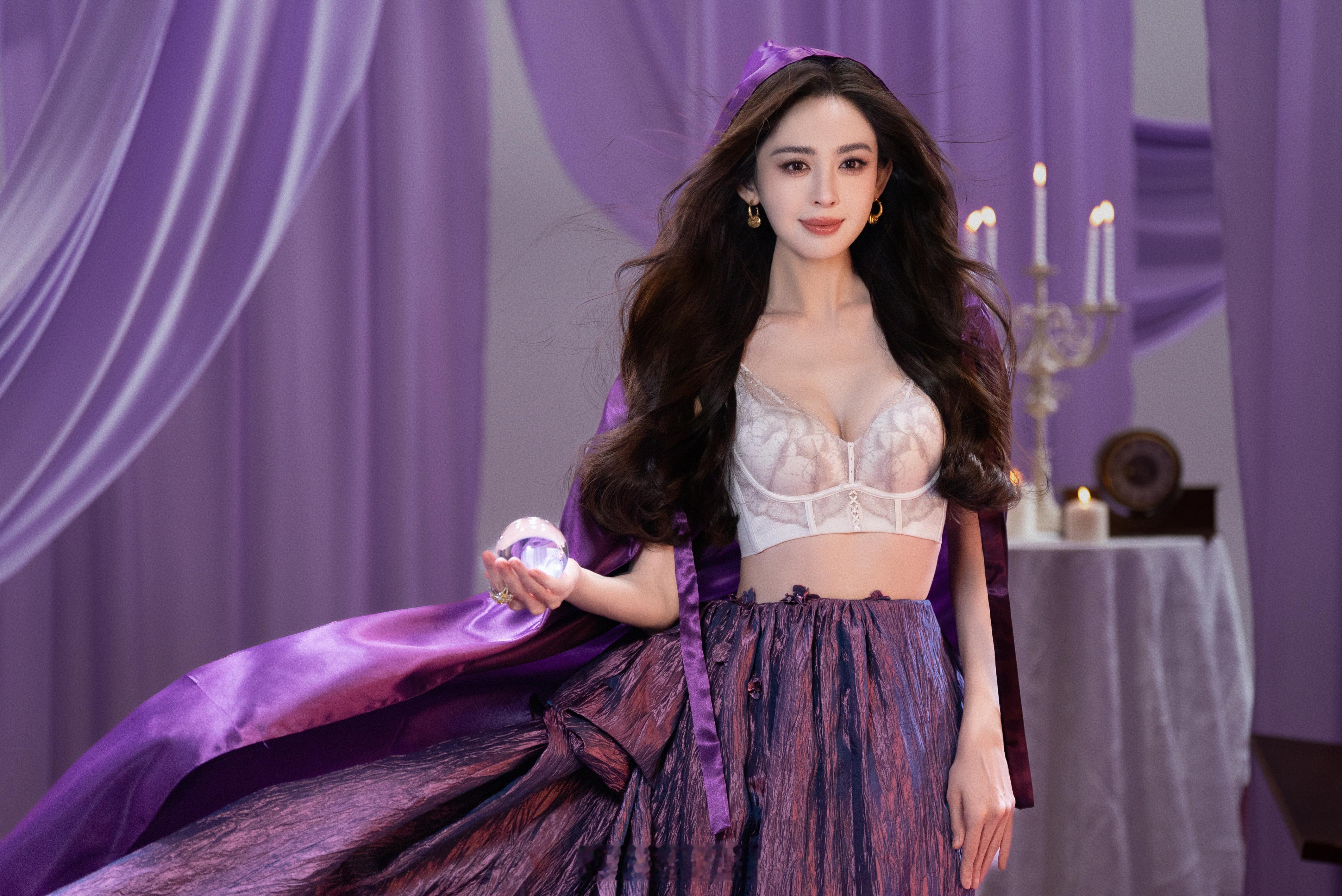 娜扎早期经济上升期的美美神娜扎白蕾丝内衣好“凶”好深热图阁公众号