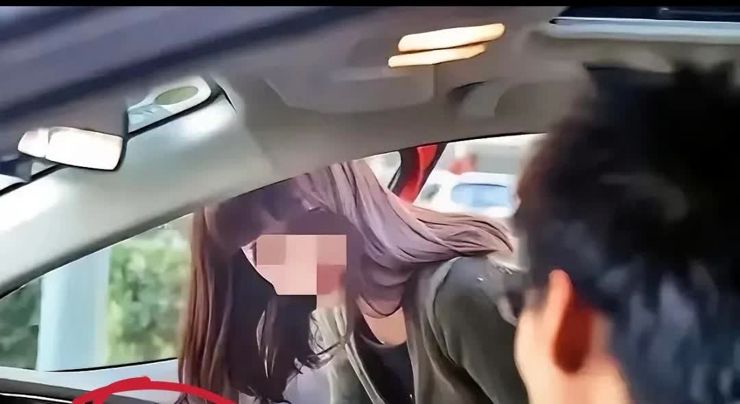 河南濮阳，发生一起男子被女网友骗的故事。男子李某在网上结识一名女