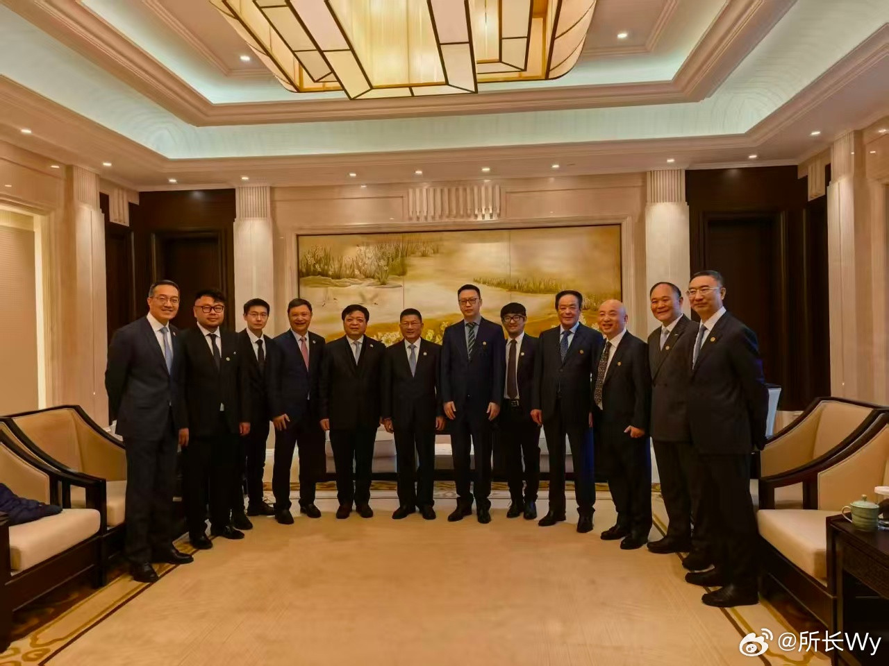 德国总理来杭与零跑等中企交流德国总理默茨到访杭州，这趟行程含金量不低。欢迎午宴