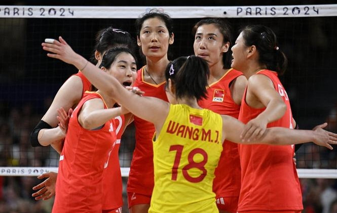 北京时间7月10日，2025世界女排联赛美国阿灵顿站开打，中国女排在首场比赛中3