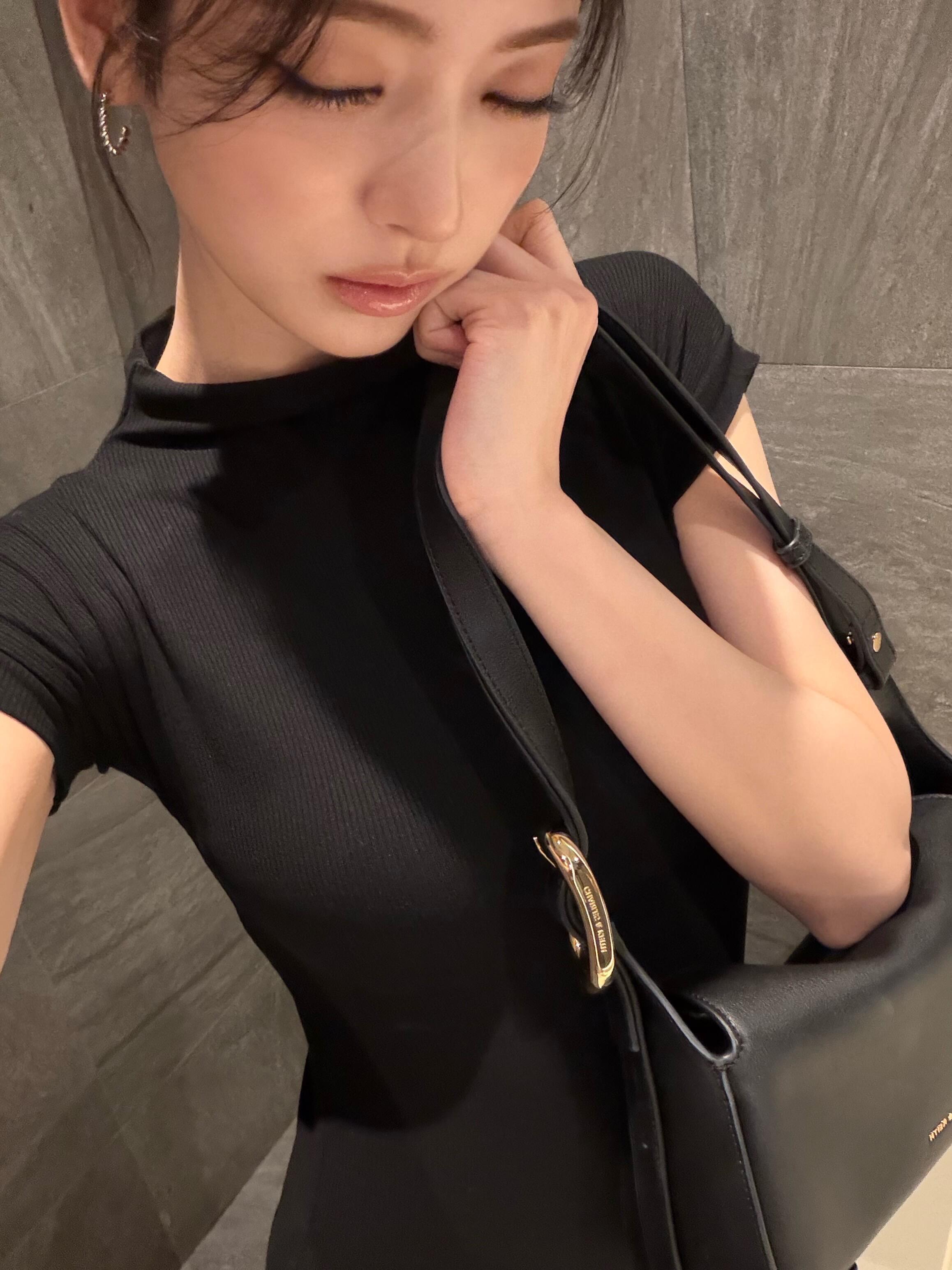 从她身边经过…女神味…