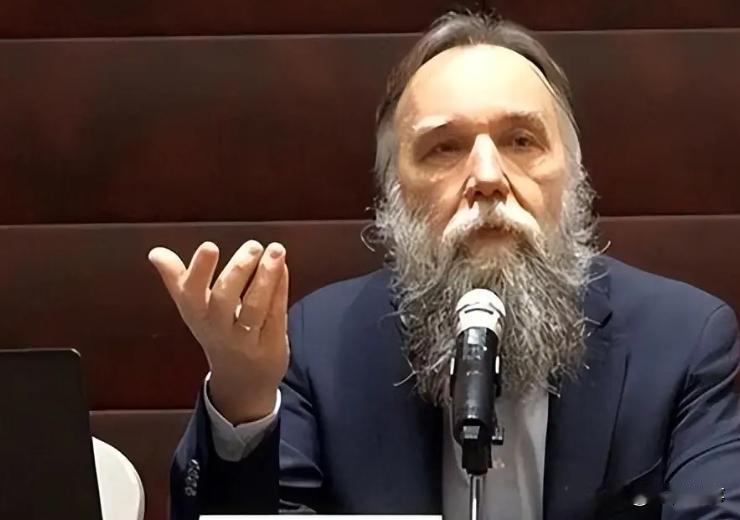 俄“国师”杜金曾表示：现在要是眼睁睁看着委内瑞拉、伊朗被一个个放倒，下一个挨刀的