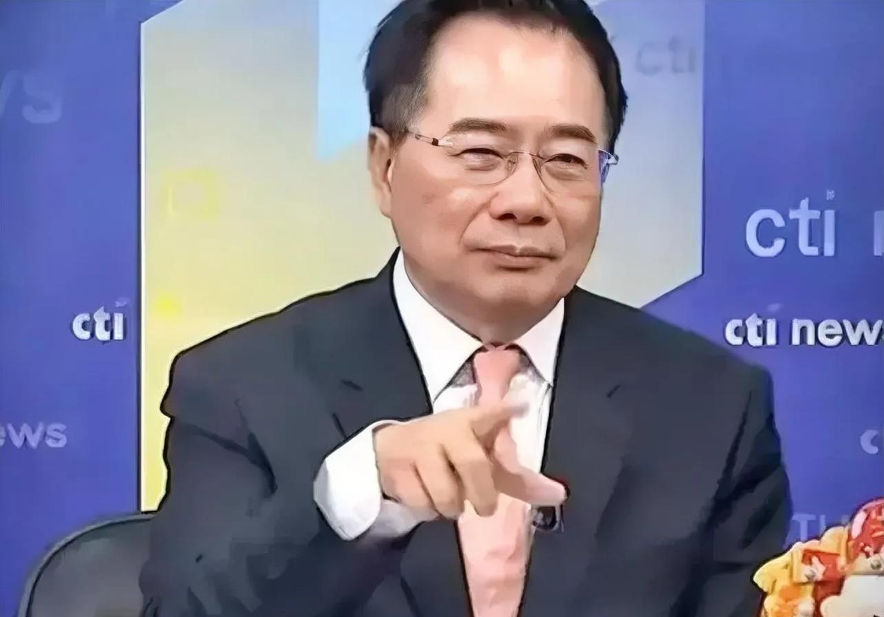 蔡正元说大陆根本不敢武统，只是喊喊口号罢了。他给出的理由是：美西方国家警告中国，