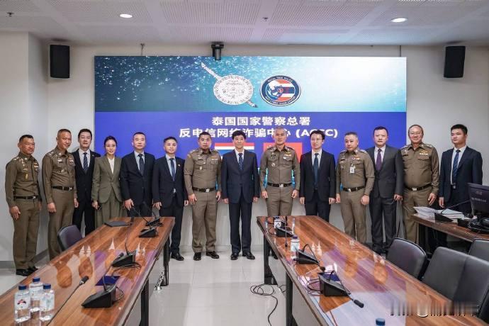 泰国拒绝美国停火要求后，白宫威胁将追究责任，关键时刻中方代表现身泰国！最近柬