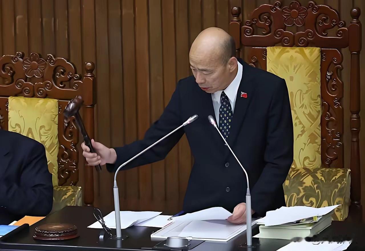 6月5日（今天），台湾立院又上演恶心戏码：民进党团抛出“谴责大陆干预台湾外事”提
