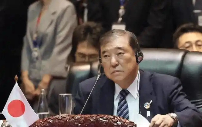 石破茂摆烂日本首相梦碎日本首相石破茂，他本不想当首相，