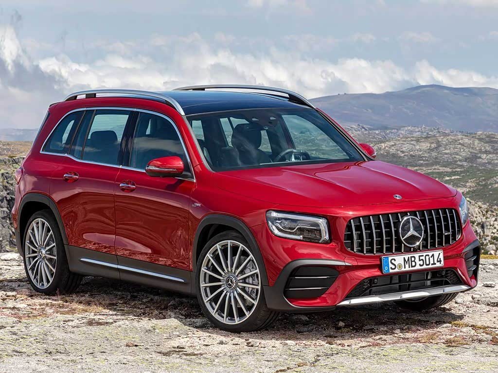 当初开马自达CX5的时候，认识的一个车友换了奔驰GLB35AMG，当年他就各