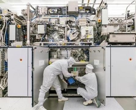 俄罗斯为什么不担心芯片制造和光刻机的问题？简单来说，除了中国，其他国家基本上都没