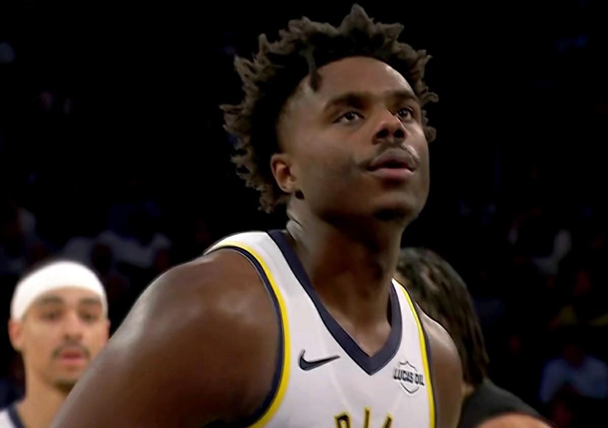 泰伦卢打脸不？在快船打不上球的科比布朗在步行者爆冷险胜尼克斯的首秀比赛中大放异彩