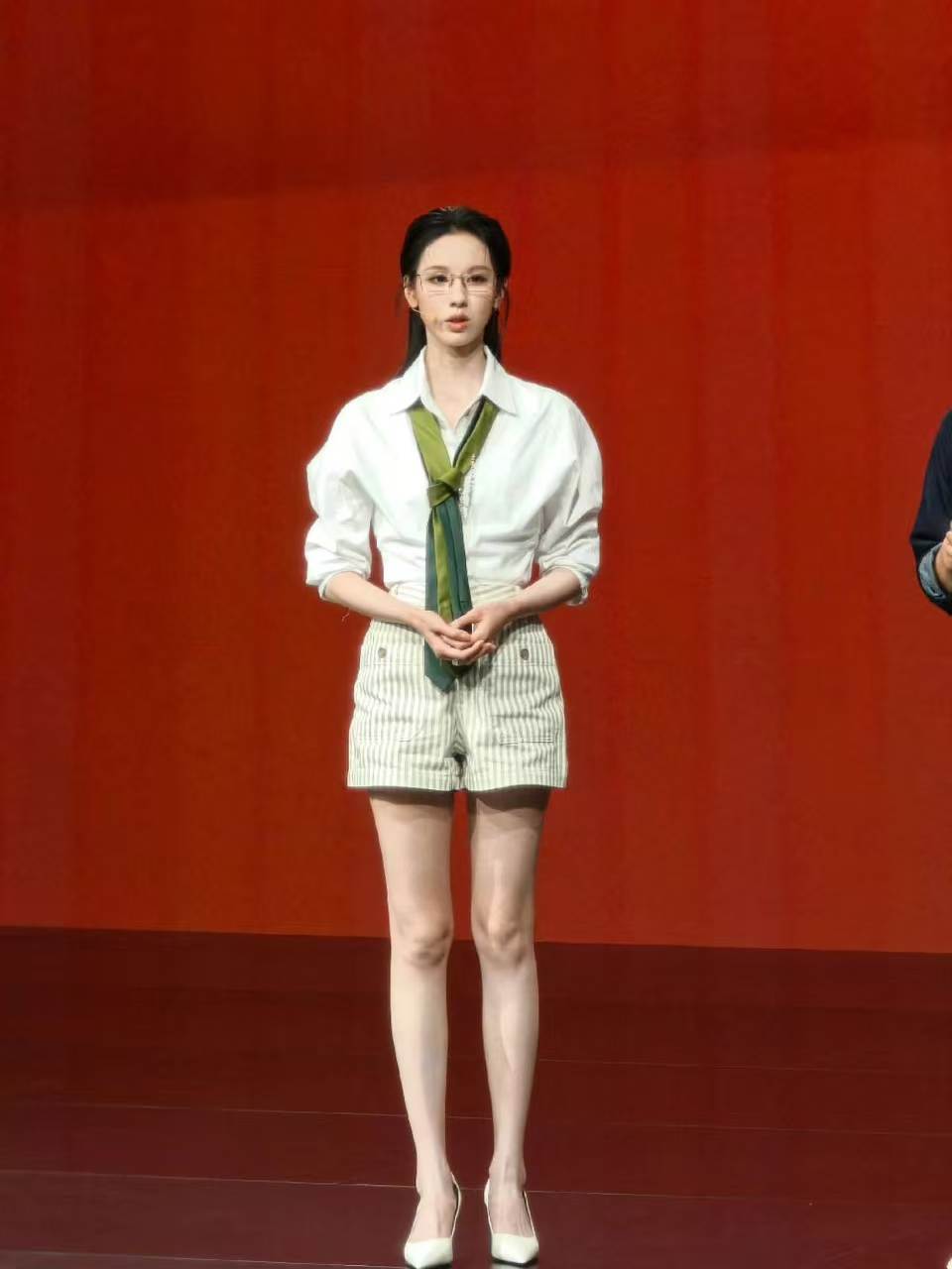 零跑A10开启激光雷达8万时代家人们，零跑A10直接把汽车行业卷疯了！硬生生把激