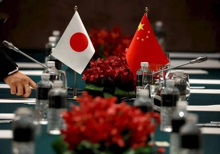 日本还能撑多久？表面东京依旧繁华运转，秩序井然，但在光鲜的城市外衣之下，人口断崖