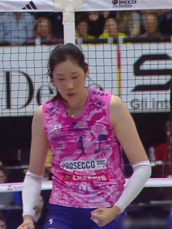 别扯什么“好钢用在刀刃上”，朱婷的出场时间，是欧元堆出来的。我告诉你真相：斯