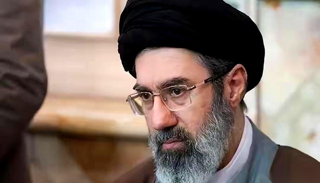 眼下关于美伊谈判桌上的这局暗战，底牌其实早就被看穿了：这场博弈的结局，大概率是一