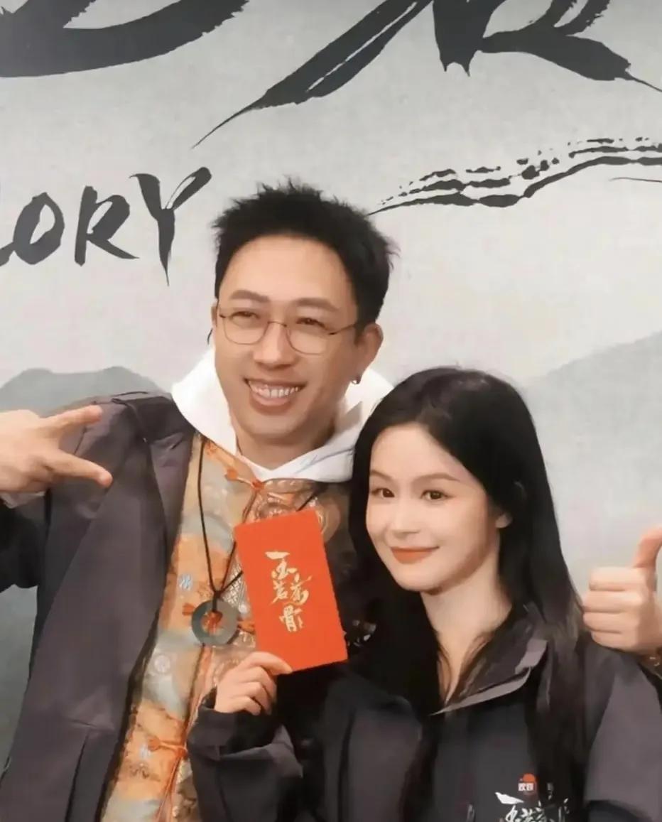 意想不到吧，余茵居然在于正的剧里抗住了，没有不忍直视，反而比短剧里更灵动。余茵