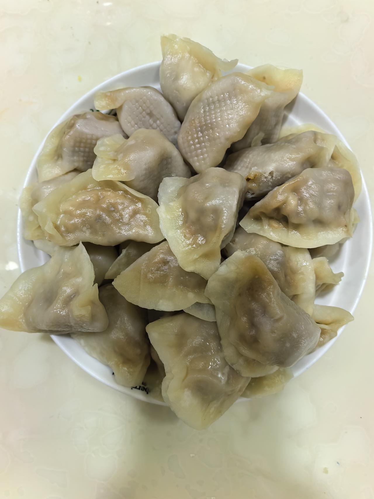 老公是东北人，就爱酸菜猪肉饺子，糖尿病人还管不住嘴，愁死我了😮‍💨我老公