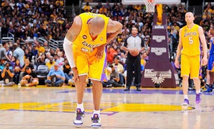 【科比-布莱恩特历史上的今天】北京时间2013年4月13日：科比・布莱恩特跟